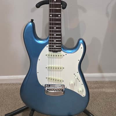 MUSIC MAN Cutlass Vintage Turquoise Ernie Ball Music Man Cutlass