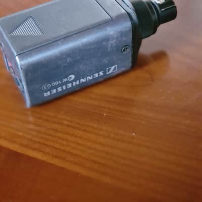 Sennheiser Sennheiser SKP 100 Plug-On Transmitter UHF XLR mit Display 823–865 MHz image 6