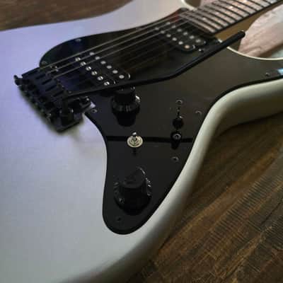 Fender MIJ Boxer Stratocaster HH 2020 - 2022 - Inca Silver image 5