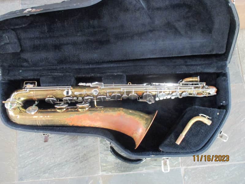 Selmer Bundy Baritone Saxophone with case image 1