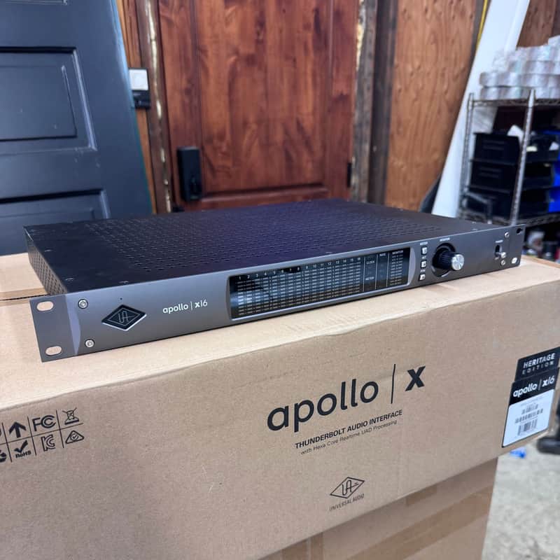 Universal Audio Apollo x16 Thunderbolt 3 Audio Interface
