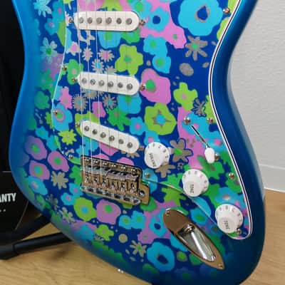 *NEW IN BOX* 2025 Fender Japan Limited Edition Stratocaster Blue Flower 2025 !! image 7