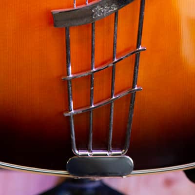 Hofner Vice President 2002 - Sunburst image 10