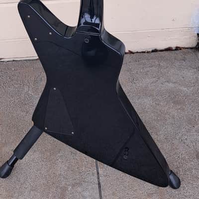 HAMER EXPLORER-STYLE BASS – “CHEAP TRICK ESSENTIAL”  IN BLACK image 5