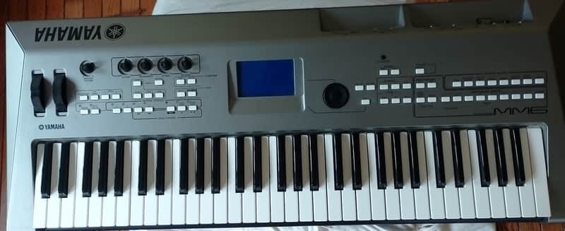 Yamaha MM6 Synthesizer - Gray image 1