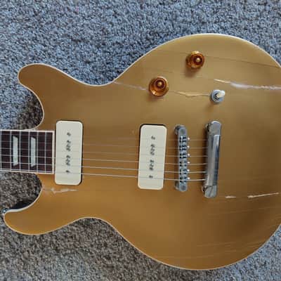 2011 Gibson Les Paul Gold Top DC image 2