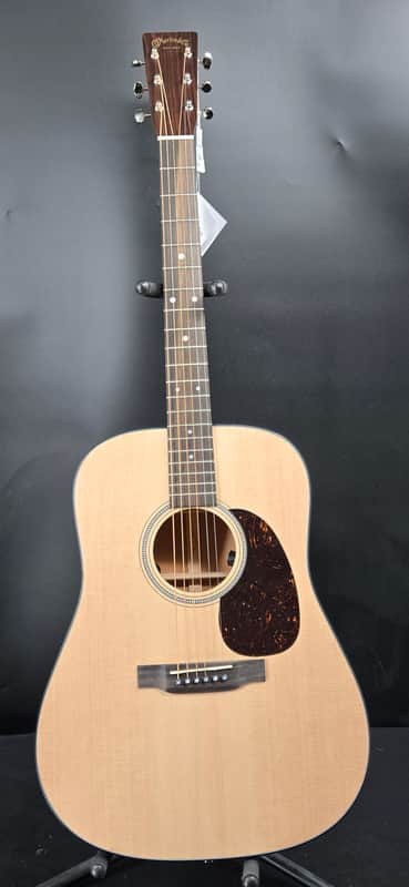 Martin D-16E02: Save $0 - Timeless Acoustic-Electric Sound