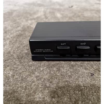 1x5 Stereo Audio Switch - Black - Good image 6