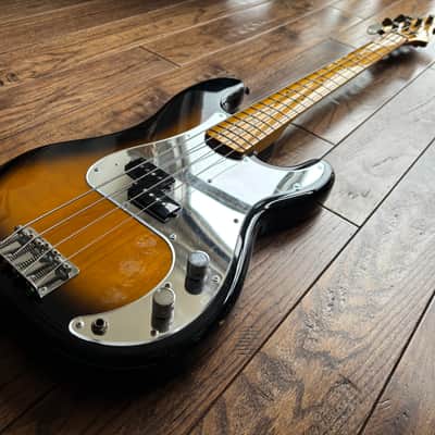 1999 Fender PB-62 Precision Electric Bass 1962 Reissue Sunburst Mirror Guard MIJ Japan image 4