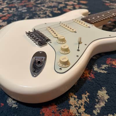 2005 Fender Standard Stratocaster - Arctic White image 2