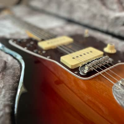 Fender American Professional II Jazzmaster with Rosewood Fretboard 2020 - Present - 3-Color Sunburst image 4