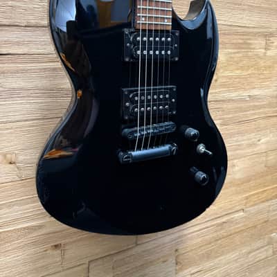 ESP LTD Viper-50 Electric Guitar -2004 - Gloss Black- 7lbs 8oz image 4
