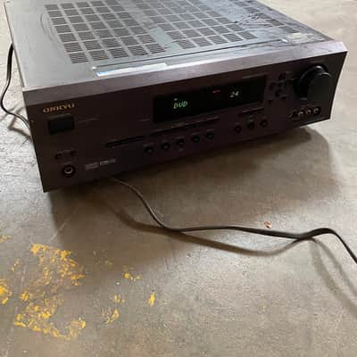 END OF THE YEAR BLOWOUT// RARE Onkyo HT-R520 AV Receiver image 1
