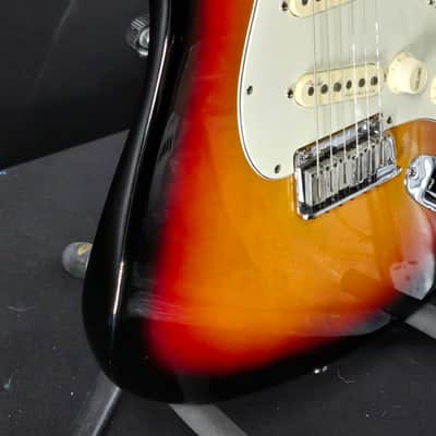 American Ultra Stratocaster®, Rosewood Fingerboard, Ultraburst with case image 3