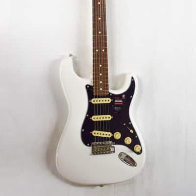 Fender American Performer Stratocaster with Rosewood Fretboard - Arctic White image 9