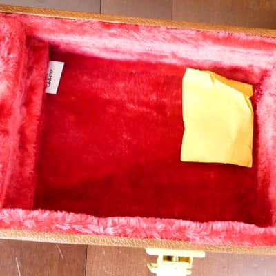 Gibson Flying-V Case Brown Very Lightly Used Looks New Never Gigged ! image 4