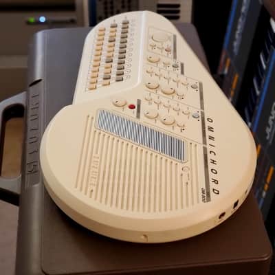 CERTIFIED!!! SUZUKI OMNICHORD OM300 INSPECTED/SERVICED AND IN AMAZING CONDITION! image 6