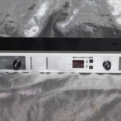 Phonic DFX256 digital effect processor image 1