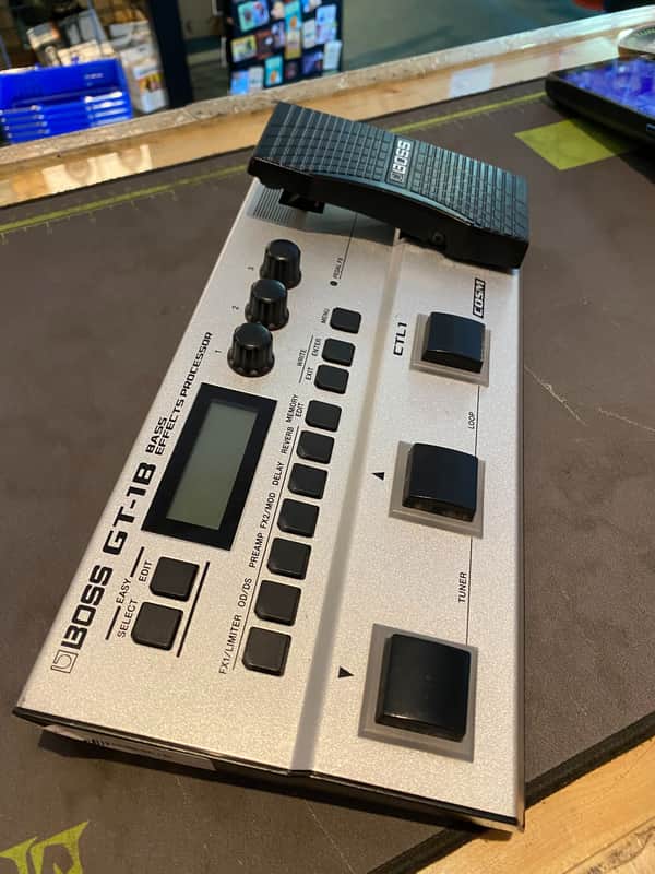 Boss GT-1B