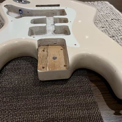 Tracer Performance Series 1994 - Aged White Loaded Stratocaster Body image 10