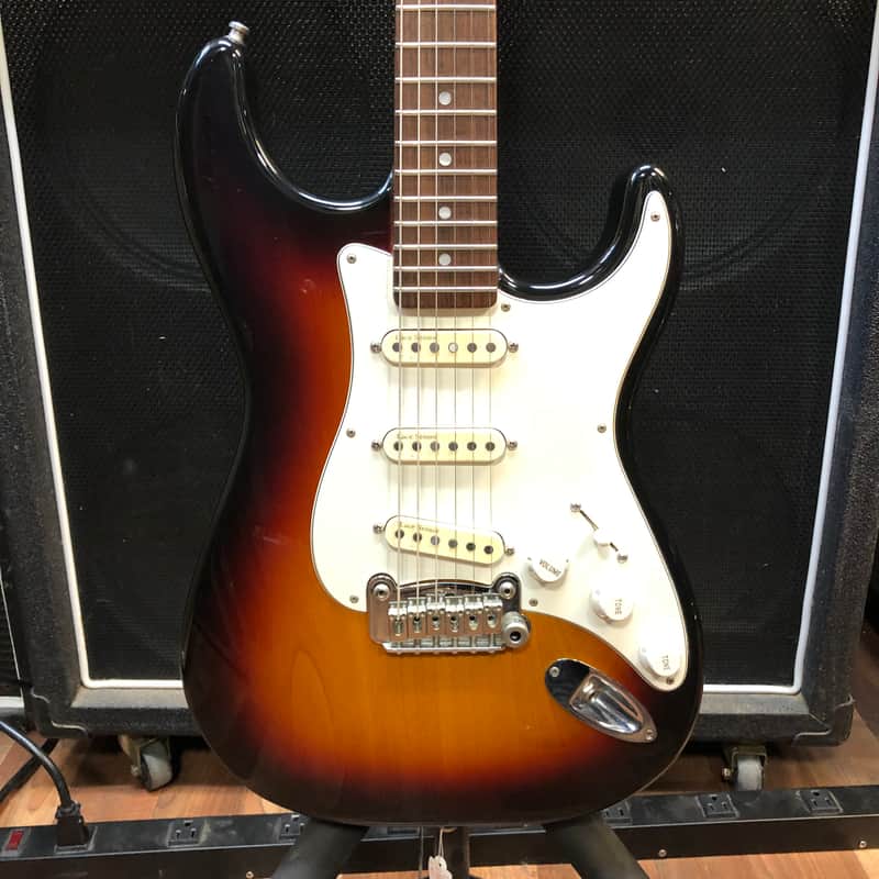 G&L Legacy 97-98 - Sunburst image 1