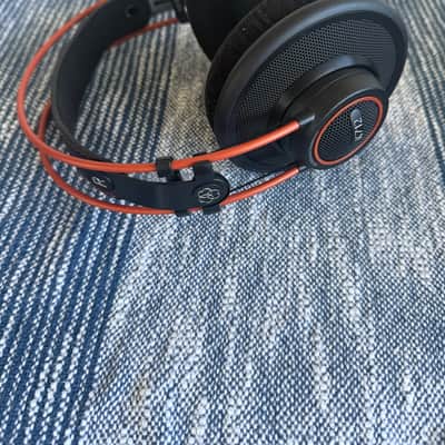 AKG K712 PRO オープンバックヘッドフォン Amazon.com: AKG Pro Audio K712 PRO, Wired, Over-Ear, Open Back