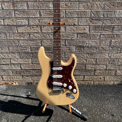 2005 Squier Stratocaster FSR Translucent Blonde image 12