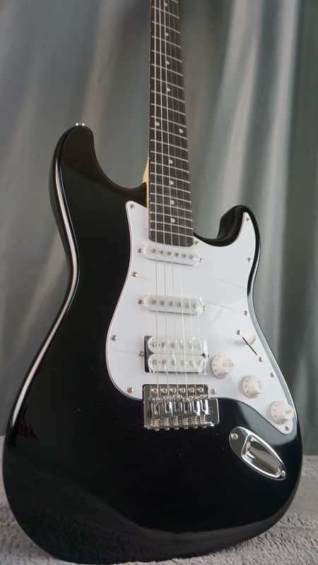 Donner Standard Series HSS Strat-Style Electric Guitar – Black – Gig Bag image 1