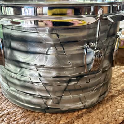 Vintage Ludwig 1970’s 10” Rack Concert Tom (3-Ply) with Pointed Blue/Olive Badge 1969 - 1976 - Sky Blue Pearl image 9