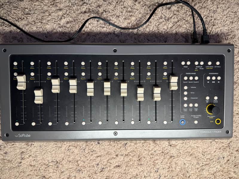Softube Console 1 Fader USB DAW Control Surface 2019 - Gray image 1