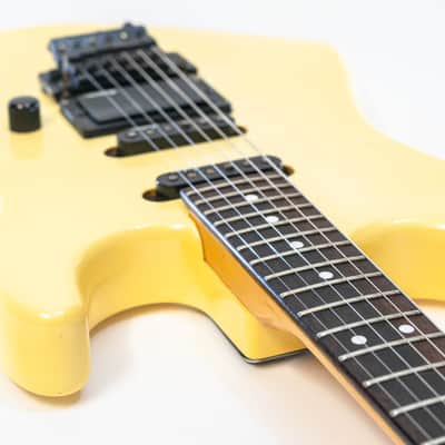 1987 Charvel Model 3 - Electric Guitar with Gigbag - Pearl White image 10