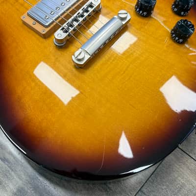 Gibson Les Paul Studio 2015 - Desert Burst Electric Guitar image 4
