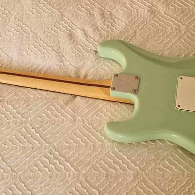 Fender Player Stratocaster with Pau Ferro Fretboard 2021 - Surf Green with Matching Headstock image 2