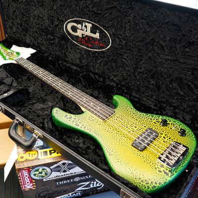 G&L USA Custom Shop Kiloton-5 Black Crinkle Over Yellow Greenburst 5-String Electric Bass Guitar w/ Deluxe Black Tolex Case (2025) image 7