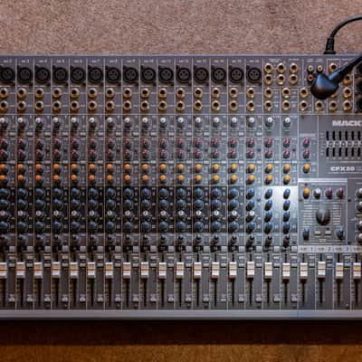 Mackie CFX20 MKII 20-Channel Compact Integrated Live Sound Reinforcement Mixer 2005 - 2012 - Dark Gray image 2