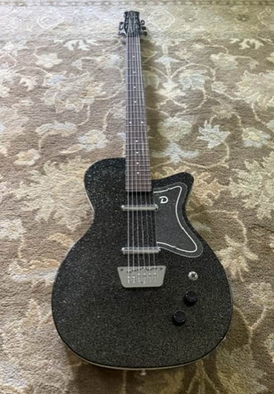 Danelectro '56 Baritone: Vintage Vibes at a Steady Price