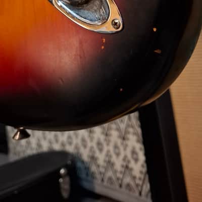 Fender Highway One Stratocaster with Rosewood Fretboard 2010 - 3-Color Sunburst image 5