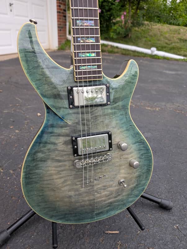Diamond (formerly DBZ) Monarch EX 2017 Ice Blue Quilt Top w/Factory Hardshell Case