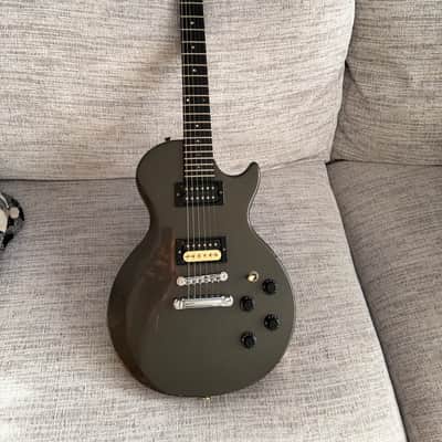 Gibson Invader 1986 rare pups - Silverburst image 1