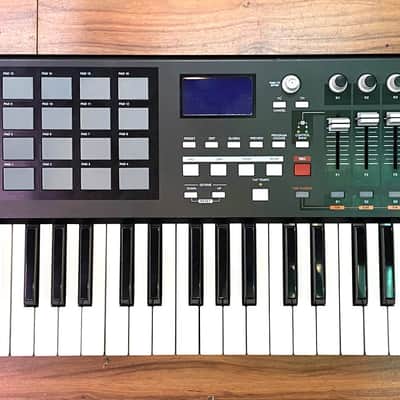 Akai MPK61 2010s - Black