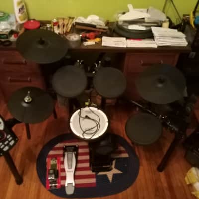 Roland TD-11K V-Drum Kit with Mesh Snare Pad 2010s - Black
