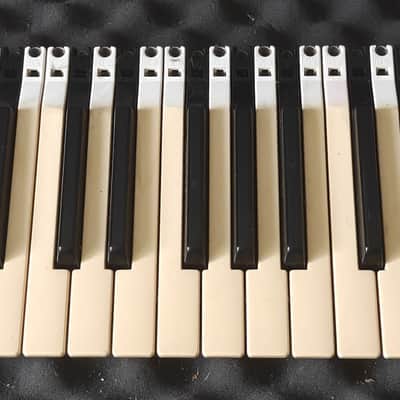 KAWAI K5000S K5000W (MAYBE FITS SOME OTHER SYNTHS TOO) 61-KEYS ASSEMBLED "GOTH" KEYBOARD PLUG-N-PLAY