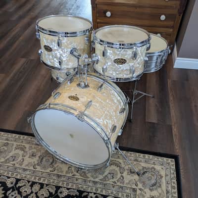 Coronet Deluxe Five Piece Drumkit 1960s image 5