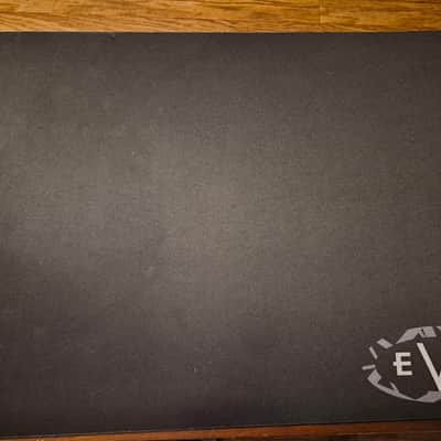 EVH Work Station image 2