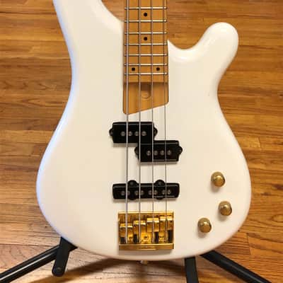 Fernandes APB-4 White image 1