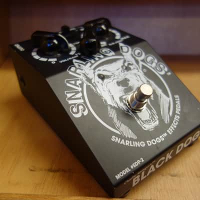 Snarling Dogs Black Bawl Wah