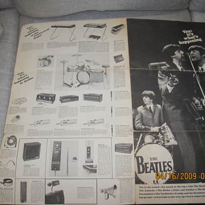 vox catalog 1966 black & white image 3
