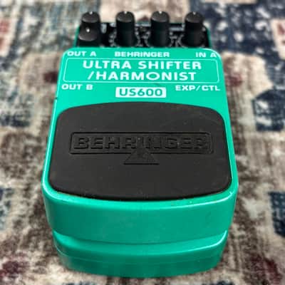 Behringer US600 Ultra Shifter/ Harmonist Guitar Effect Pedal! image 2