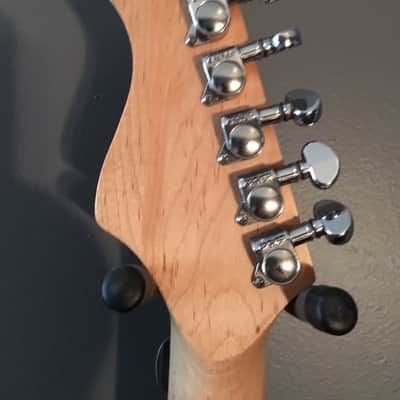 Washburn  X series 2002 Vintage tobacco Sunburst quilted maple image 2
