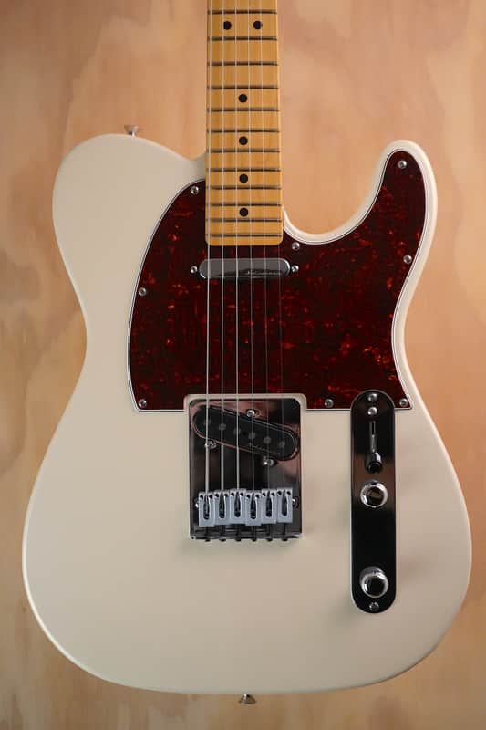 Fender Player II Modified Telecaster Olympic Pearl 2025 Model with Hard Case - Very Good Condition